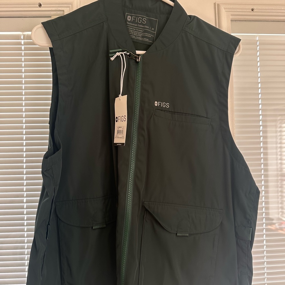 FIGS Extremes Vest NWT